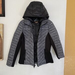 Plush Guess Women's Gray/Black Hooded Puffer Jacket - Size M